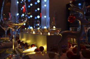 Mehr über den Artikel erfahren Alle Jahre wieder – Weihnachtsfeiern